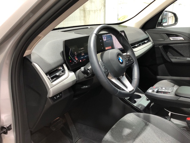 BMW X1 sDrive18d color Gris Plata. Año 2024. 110KW(150CV). Diésel. En concesionario Movilnorte El Plantio de Madrid