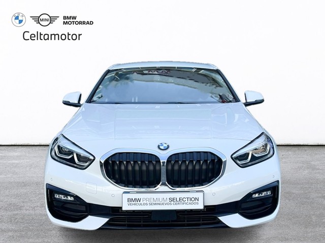 BMW Serie 1 116d color Blanco. Año 2021. 85KW(116CV). Diésel. En concesionario Celtamotor Vigo de Pontevedra