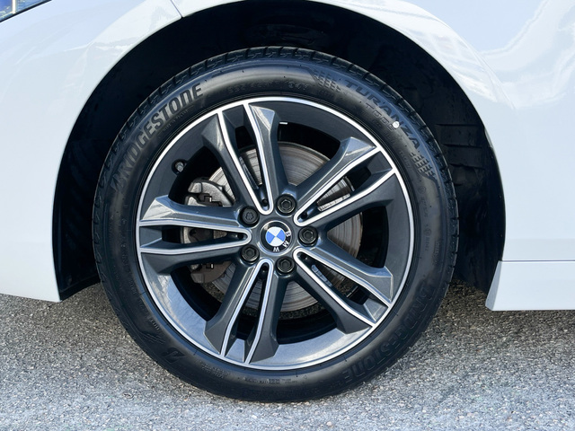 BMW Serie 1 116d color Blanco. Año 2021. 85KW(116CV). Diésel. En concesionario Celtamotor Vigo de Pontevedra