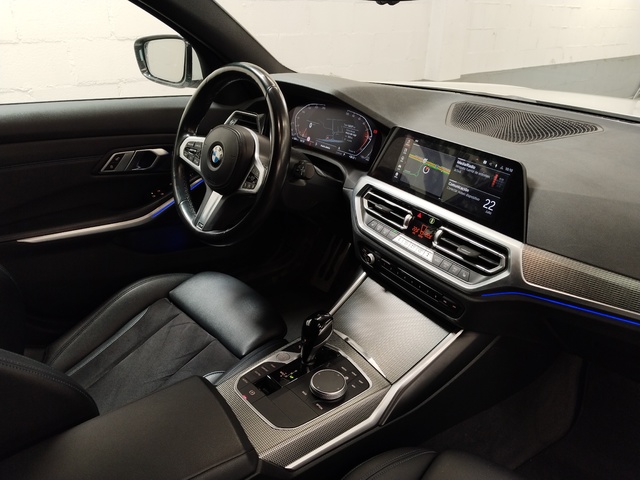 BMW Serie 3 318d Touring color Blanco. Año 2022. 110KW(150CV). Diésel. En concesionario Autoberón de La Rioja