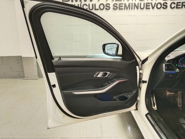 BMW Serie 3 318d Touring color Blanco. Año 2022. 110KW(150CV). Diésel. En concesionario Autoberón de La Rioja