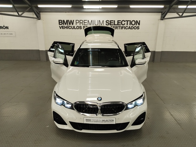 BMW Serie 3 318d Touring color Blanco. Año 2022. 110KW(150CV). Diésel. En concesionario Autoberón de La Rioja