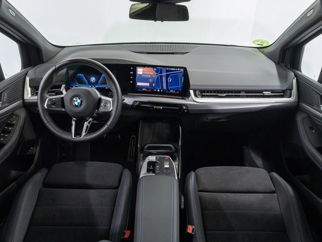 BMW Serie 2 218d Active Tourer color Negro. Año 2024. 110KW(150CV). Diésel. En concesionario Oliva Motor Girona de Girona