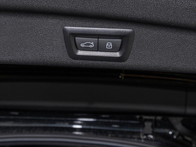 BMW Serie 2 218d Active Tourer color Negro. Año 2024. 110KW(150CV). Diésel. En concesionario Oliva Motor Girona de Girona