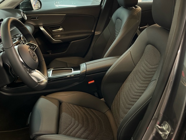 Mercedes-Benz Clase A 180 100 kW (136 CV)