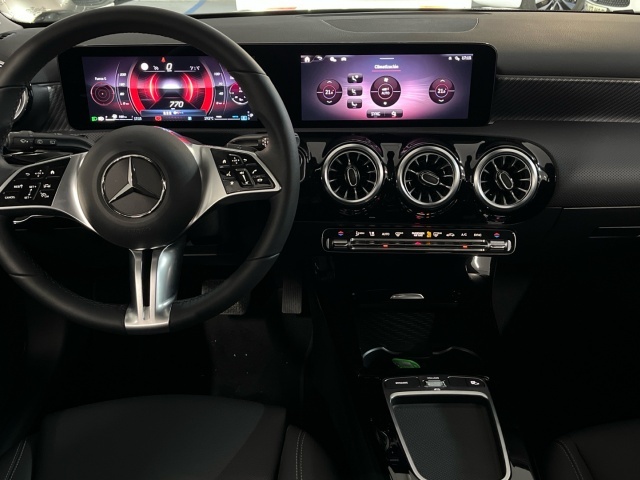 Mercedes-Benz Clase A 180 100 kW (136 CV)