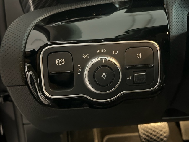 Mercedes-Benz Clase A 180 100 kW (136 CV)