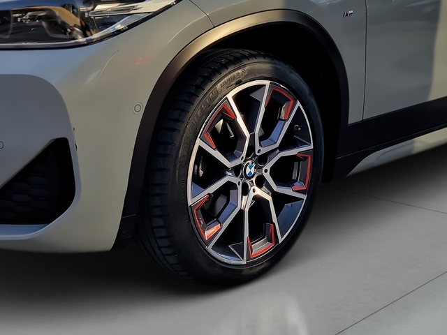 BMW X2 sDrive18d color Gris. Año 2022. 110KW(150CV). Diésel. En concesionario Automotor Premium Viso - Málaga de Málaga