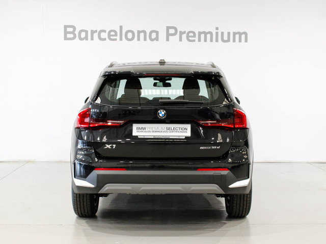 BMW X1 sDrive18d color Negro. Año 2025. 110KW(150CV). Diésel. En concesionario Barcelona Premium -- GRAN VIA de Barcelona