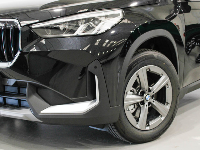 BMW X1 sDrive18d color Negro. Año 2025. 110KW(150CV). Diésel. En concesionario Barcelona Premium -- GRAN VIA de Barcelona