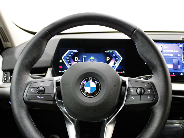 BMW X1 sDrive18d color Negro. Año 2025. 110KW(150CV). Diésel. En concesionario Barcelona Premium -- GRAN VIA de Barcelona