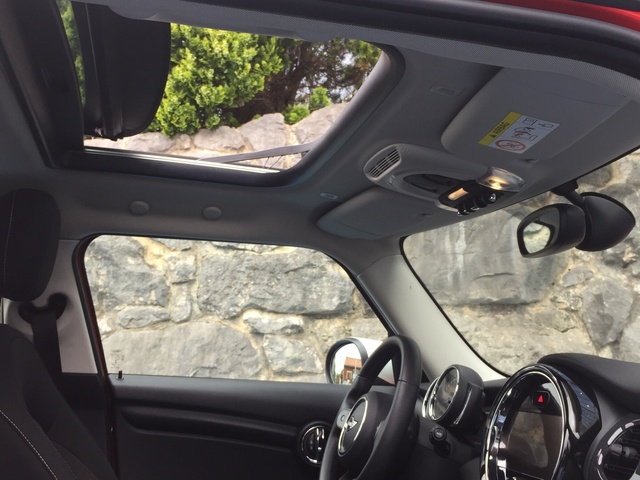 fotoG 24 del MINI MINI 5 Puertas Cooper 100 kW (136 CV) 136cv Gasolina del 2021 en Cantabria