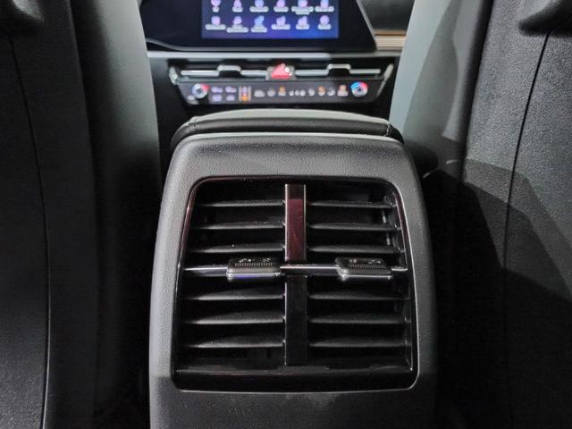 Foto 19 Kia e-Niro Emotion (Long Range) 150 kW (204 CV)