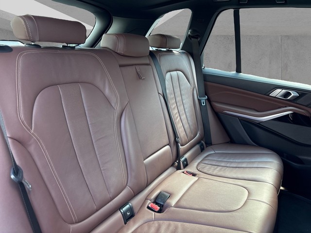 BMW X5 xDrive30d color Azul. Año 2019. 195KW(265CV). Diésel. En concesionario BMW Avilcar Ávila de Ávila