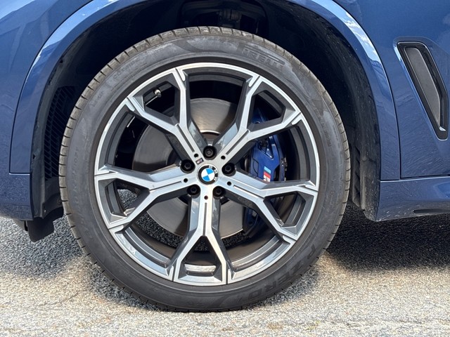 BMW X5 xDrive30d color Azul. Año 2019. 195KW(265CV). Diésel. En concesionario BMW Avilcar Ávila de Ávila