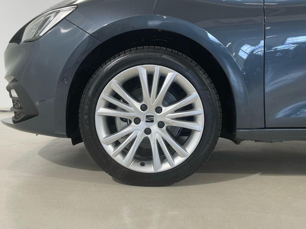SEAT León 1.5 eTSI - 8