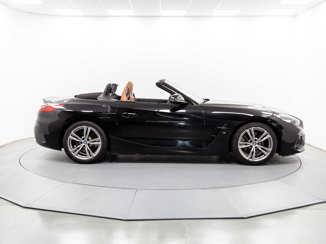 BMW Z4 sDrive20i Cabrio color Negro. Año 2024. 145KW(197CV). Gasolina. En concesionario Móvil Begar Alicante de Alicante