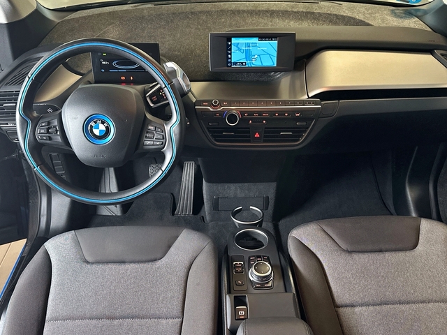 BMW i3 120Ah color Gris. Año 2022. 125KW(170CV). Eléctrico. En concesionario Triocar Gijón (Bmw y Mini) de Asturias