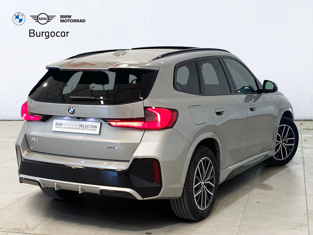 BMW X1 xDrive20d color Gris Plata. Año 2024. 120KW(163CV). Diésel. En concesionario Burgocar (Bmw y Mini) de Burgos