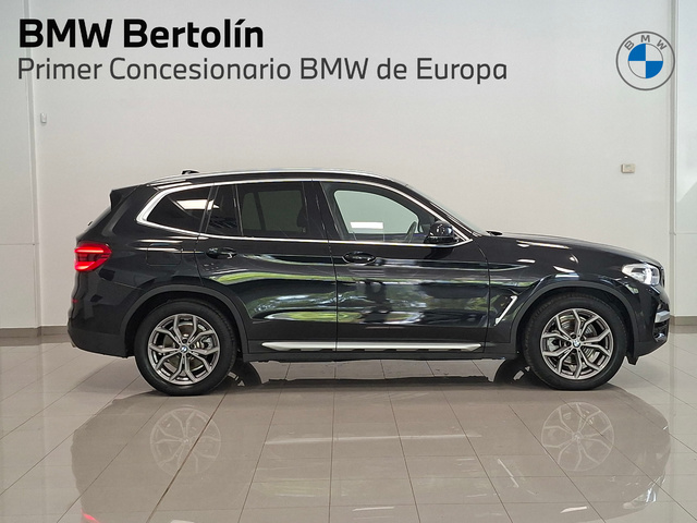 BMW X3 xDrive20d color Negro. Año 2021. 140KW(190CV). Diésel. En concesionario Automoviles Bertolin S.L. de Valencia