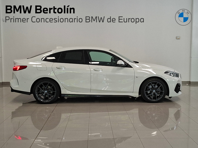 BMW Serie 2 218d Gran Coupe color Blanco. Año 2022. 110KW(150CV). Diésel. En concesionario Automoviles Bertolin S.L. de Valencia