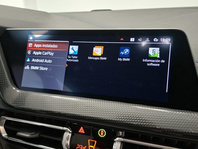 BMW Serie 2 218d Gran Coupe color Blanco. Año 2022. 110KW(150CV). Diésel. En concesionario Automoviles Bertolin S.L. de Valencia