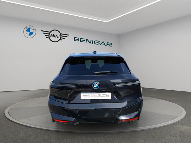 BMW iX xDrive40 color Negro. Año 2022. 240KW(326CV). Eléctrico. En concesionario GANDIA Automoviles Fersan, S.A. de Valencia
