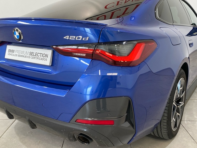 BMW Serie 4 420d Gran Coupe color Azul. Año 2024. 140KW(190CV). Diésel. En concesionario Burgocar (Bmw y Mini) de Burgos