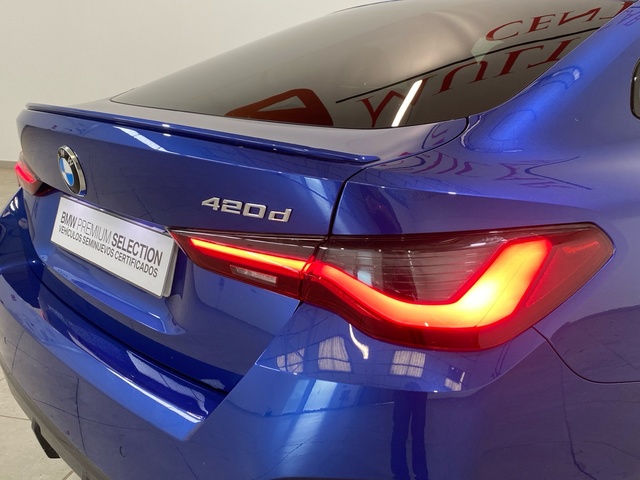 BMW Serie 4 420d Gran Coupe color Azul. Año 2024. 140KW(190CV). Diésel. En concesionario Burgocar (Bmw y Mini) de Burgos