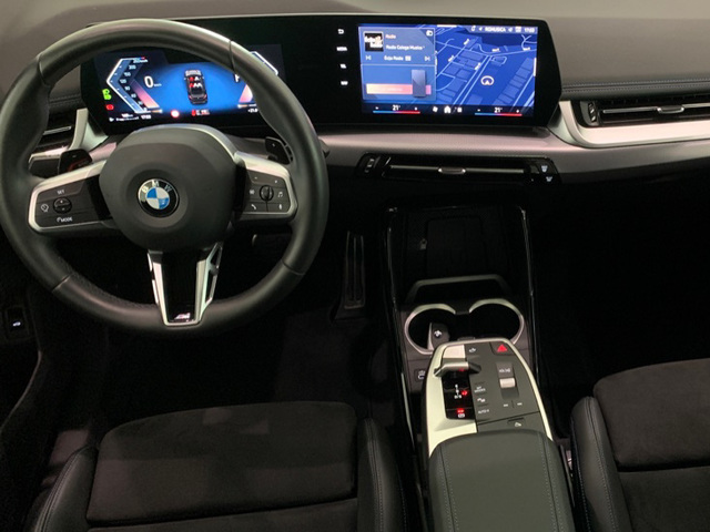 BMW X1 sDrive20d color Negro. Año 2024. 120KW(163CV). Diésel. En concesionario Celtamotor Lalín de Pontevedra