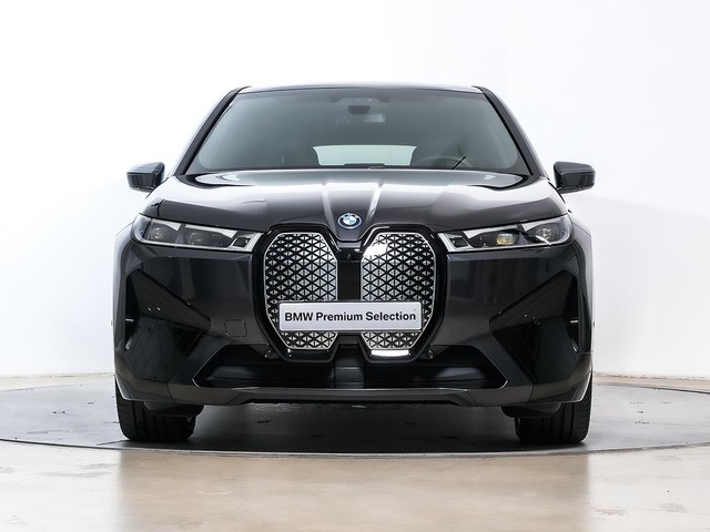 BMW iX xDrive40 color Gris. Año 2025. 240KW(326CV). Eléctrico. En concesionario Oliva Motor Tarragona de Tarragona