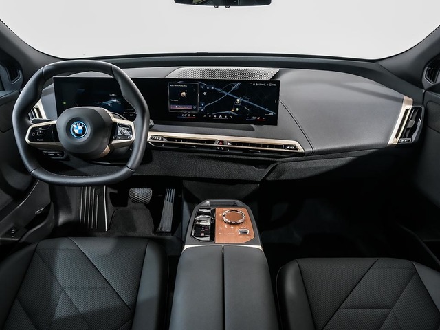 BMW iX xDrive40 color Gris. Año 2025. 240KW(326CV). Eléctrico. En concesionario Oliva Motor Tarragona de Tarragona
