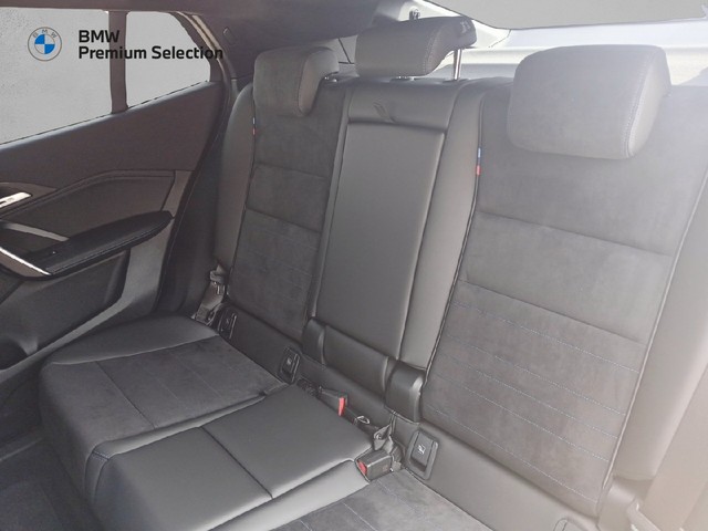 BMW iX2 eDrive20 color Negro. Año 2025. 150KW(204CV). Eléctrico. En concesionario Adler Motor S.L. TOLEDO de Toledo