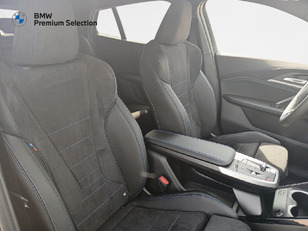 BMW iX2 eDrive20 color Negro. Año 2025. 150KW(204CV). Eléctrico. En concesionario Adler Motor S.L. TOLEDO de Toledo