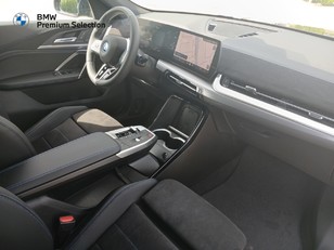 BMW iX2 eDrive20 color Negro. Año 2025. 150KW(204CV). Eléctrico. En concesionario Adler Motor S.L. TOLEDO de Toledo