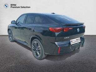 BMW iX2 eDrive20 color Negro. Año 2025. 150KW(204CV). Eléctrico. En concesionario Adler Motor S.L. TOLEDO de Toledo