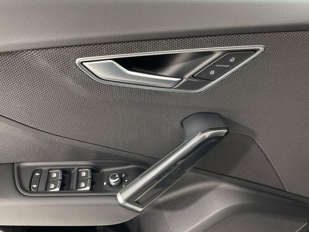 Audi Q2 35 TDI - 14
