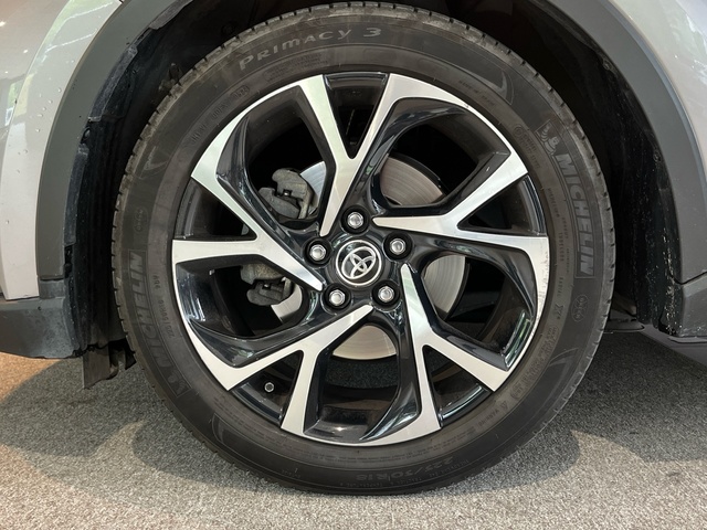 Toyota C-HR 1.8 125H Advance 90 kW (122 CV)