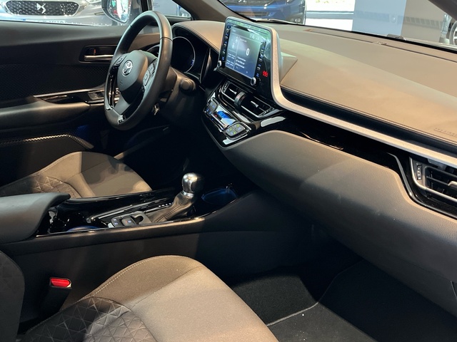 Toyota C-HR 1.8 125H Advance 90 kW (122 CV)