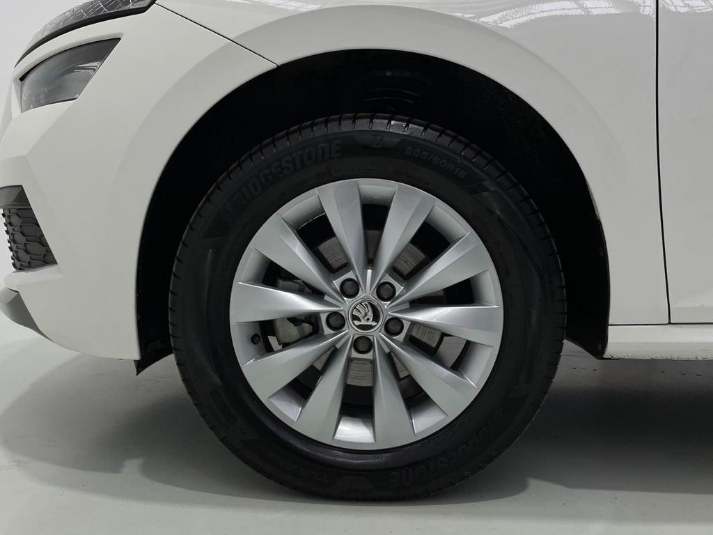 Skoda Kamiq 1.0 TSI - 8