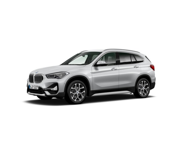 BMW X1 sDrive16d color Gris Plata. Año 2021. 85KW(116CV). Diésel. En concesionario Caetano Cuzco, Alcalá de Madrid
