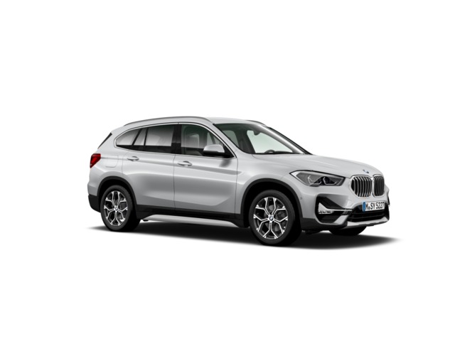 BMW X1 sDrive16d color Gris Plata. Año 2021. 85KW(116CV). Diésel. En concesionario Caetano Cuzco, Alcalá de Madrid