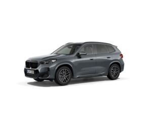 Fotos de BMW X1 sDrive18i color Gris. Año 2024. 100KW(136CV). Gasolina. En concesionario Proa Premium Ibiza de Baleares