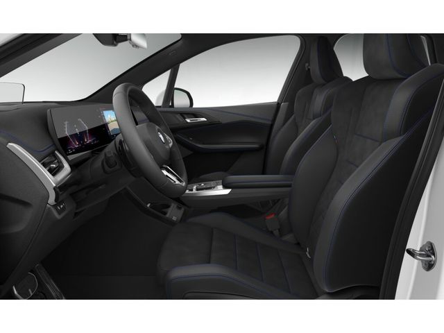 BMW Serie 2 220i Active Tourer color Blanco. Año 2024. 125KW(170CV). Gasolina. En concesionario Movilnorte El Carralero de Madrid