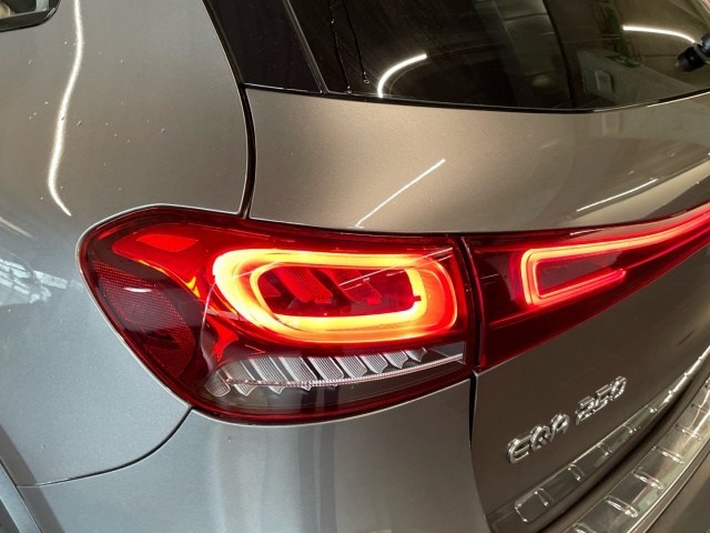 Mercedes-Benz EQA 250 - 16