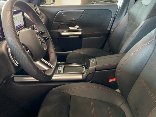 Mercedes-Benz GLA 200 D - 7