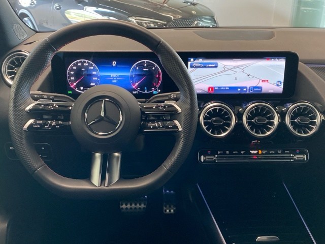 Mercedes-Benz GLA 200 D - 8