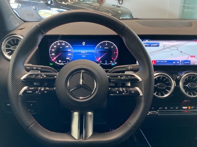 Mercedes-Benz GLA 200 D - 9