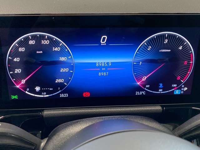 Mercedes-Benz GLA 200 D - 15