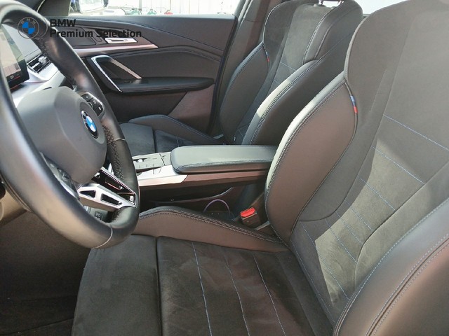 BMW X1 sDrive18d color Azul. Año 2024. 110KW(150CV). Diésel. En concesionario Adler Motor S.L. TOLEDO de Toledo